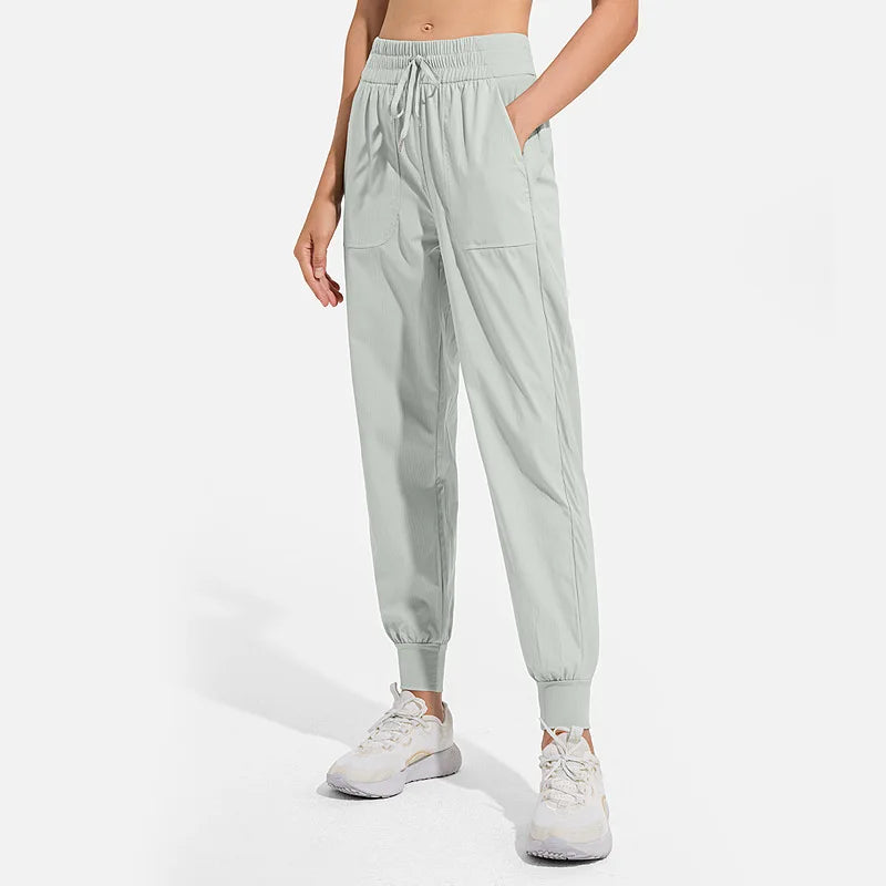 Naked Feel Jogger Modest Coverage olive white