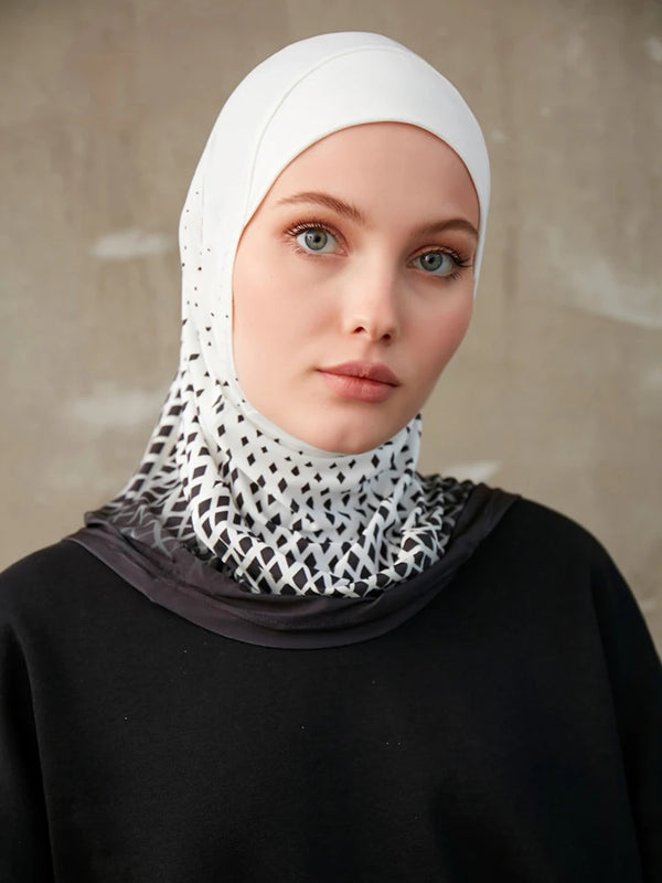 Sporty Muslim inner hijab for women with geometric print