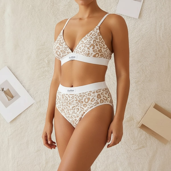 Trendy women's seamless lingerie set in animal print for summer