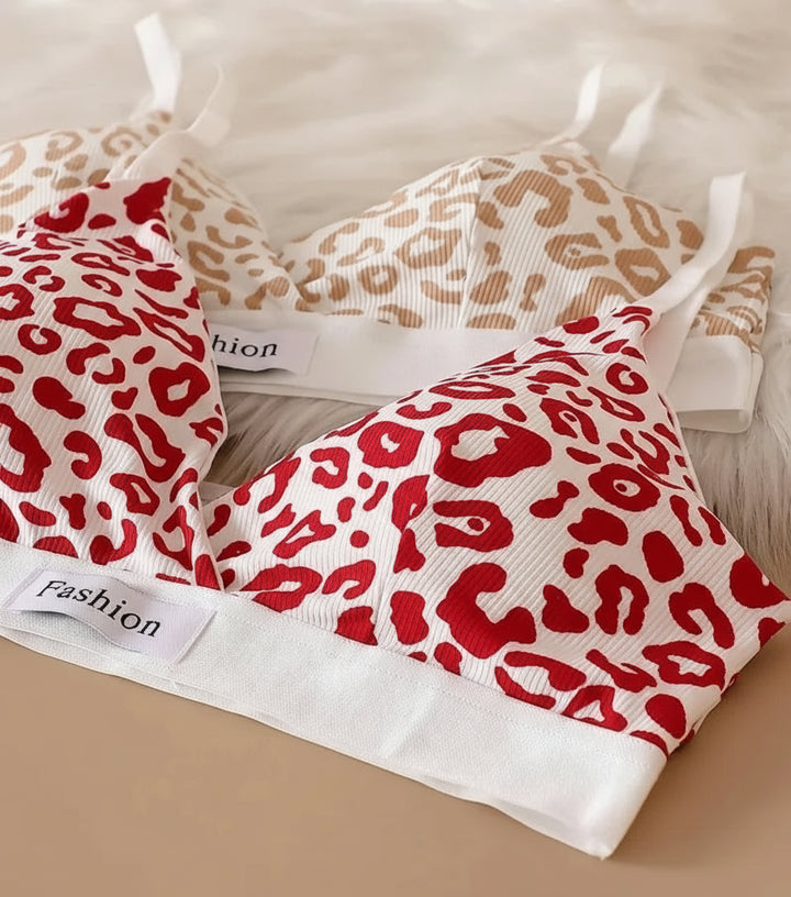 Underwear set styled for summer wear with no steel rim